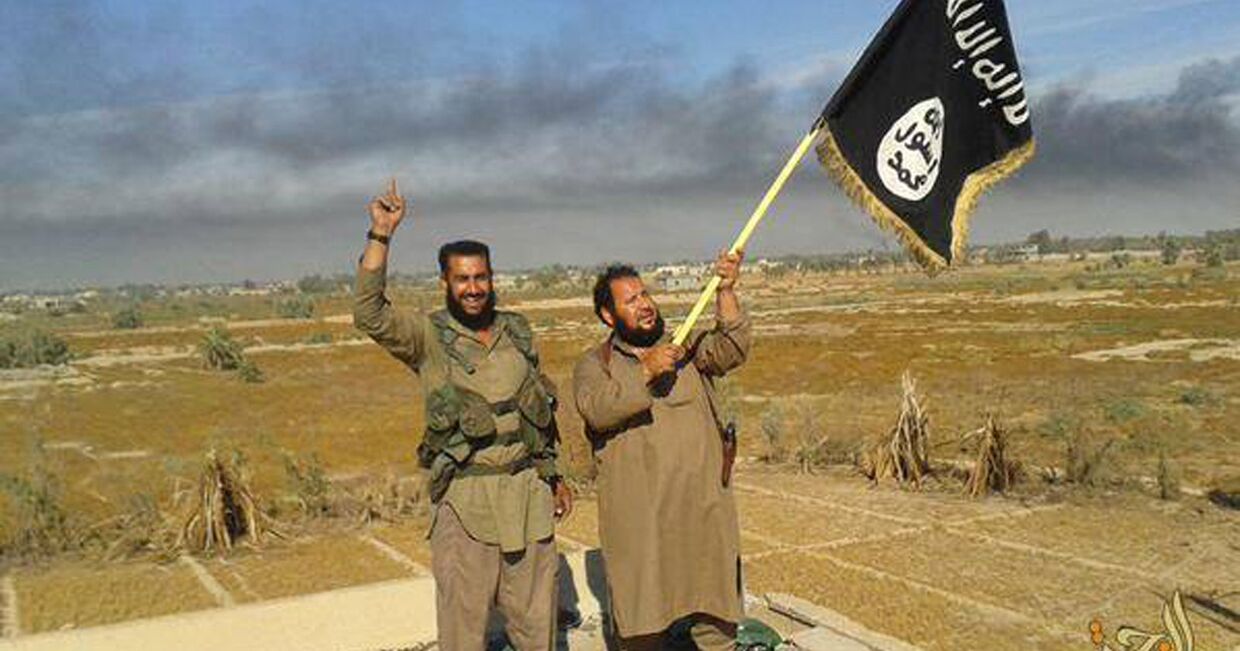 Боевики террористической группировки Исламское государство (ДАИШ)