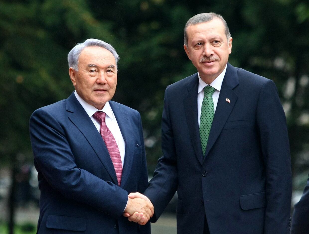 Президент Турции Реджеп Тайип Эрдоган и президент Казахстана Нурсултан Назарбаев