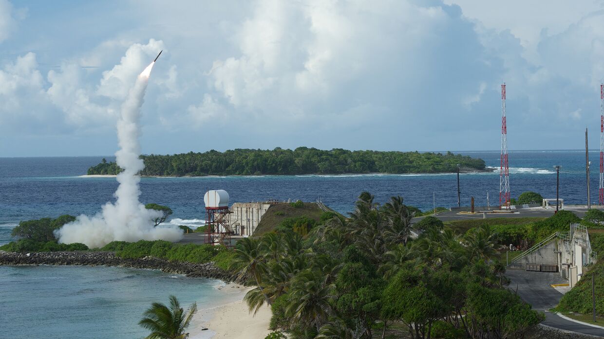 Запуск ракеты американского ракетного комплекса THAAD