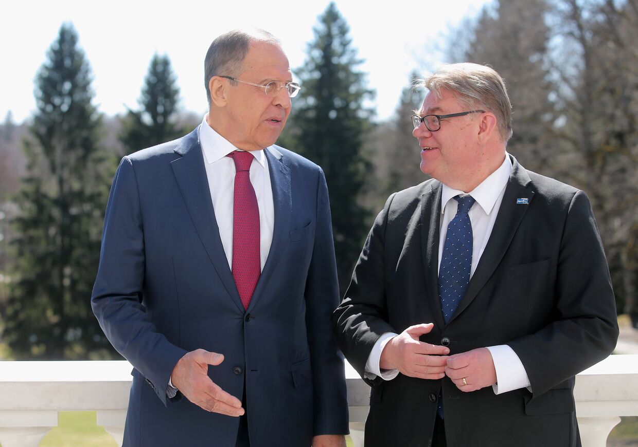 Министр иностранных дел РФ Сергей Лавров и глава МИД Финляндии Тимо Сойни
