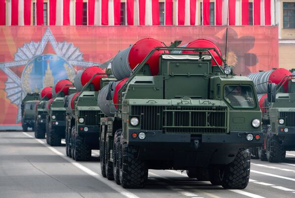 Зенитная ракетная система С-400 «Триумф» Зенитная ракетная система С-400 «Триумф»