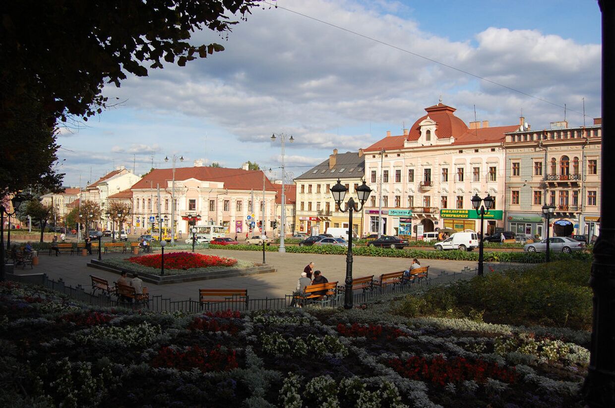 Центральная площадь города Черновцы