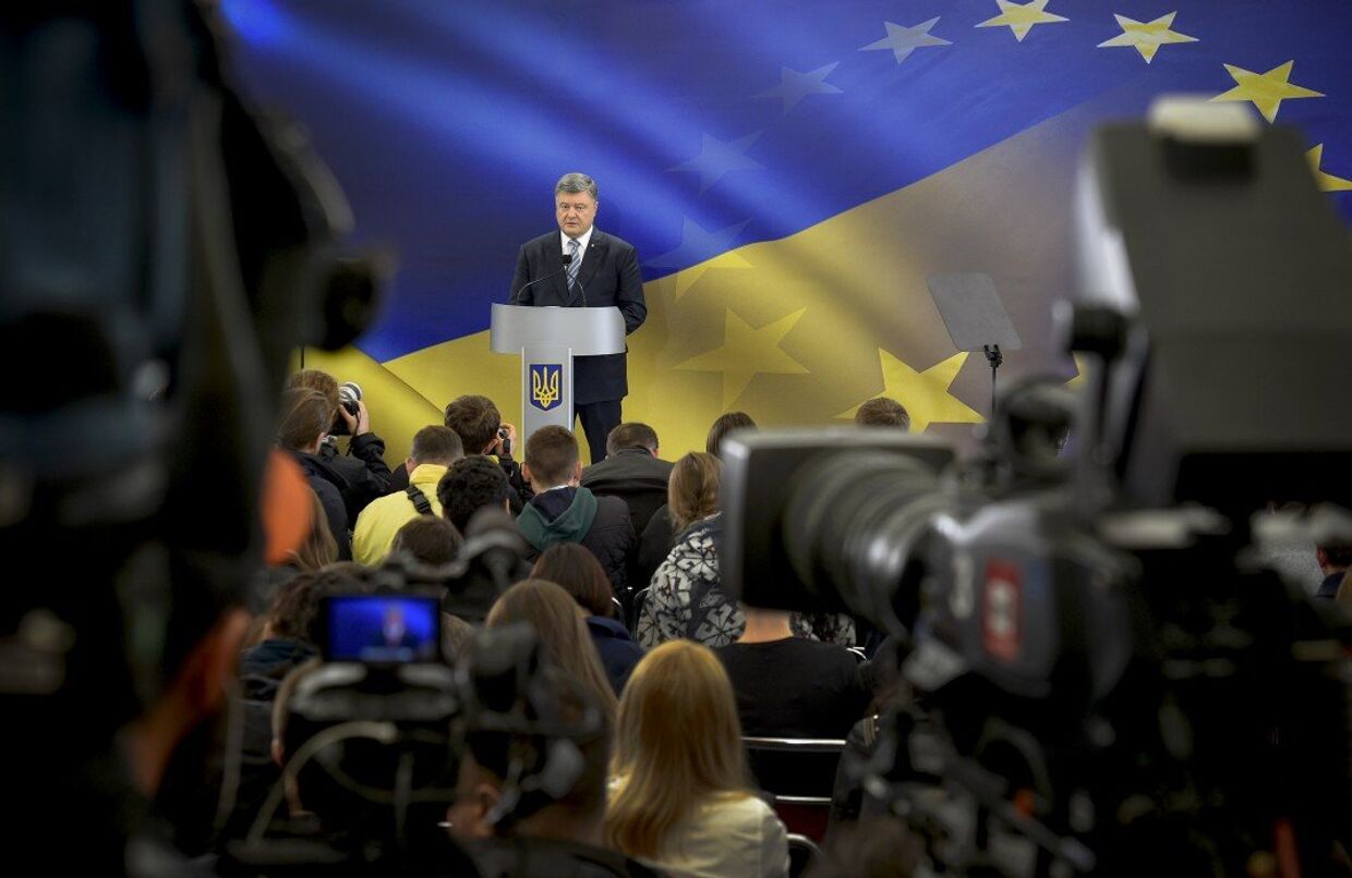 Президент Украины Петр Порошенко во время пресс-конференции. 14 мая 2017 года
