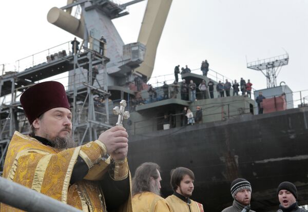 Спуск на воду головного фрегата ВМФ РФ «Адмирал флота Сергей Горшков» Спуск на воду головного фрегата ВМФ РФ «Адмирал флота Сергей Горшков»