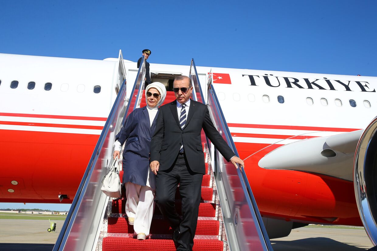 Президент Турции Тайип Эрдоган и его супруга Эмине Эрдоган в Вашингтоне