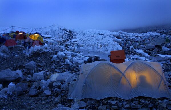 Базовый лагерь на пути к вершине Эверетста