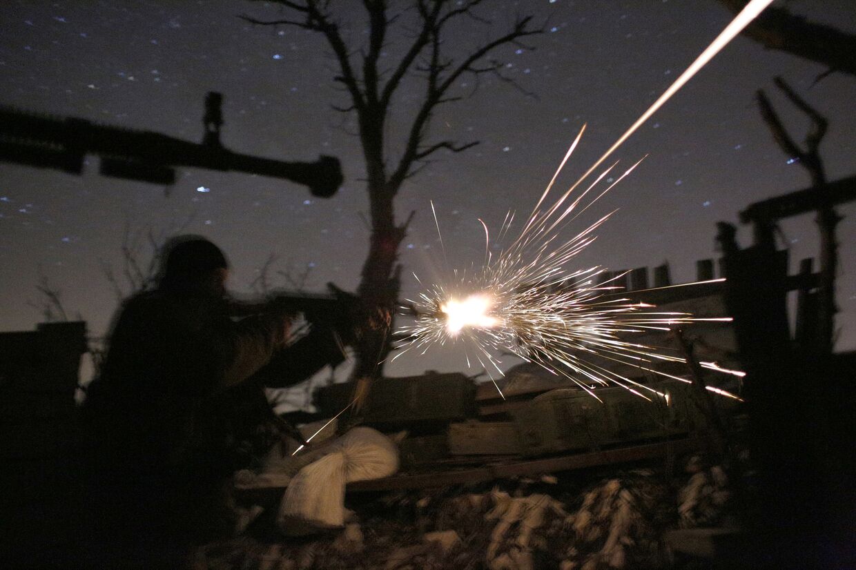Украинские военнослужащие во время боев с пророссийскими сепаратистами в Авдеевке, Донецкая область