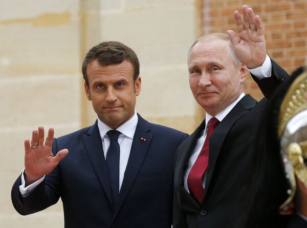 Президент РФ Владимир Путин и президент Франции Эммануэль Макрон Президент РФ Владимир Путин и президент Франции Эммануэль Макрон