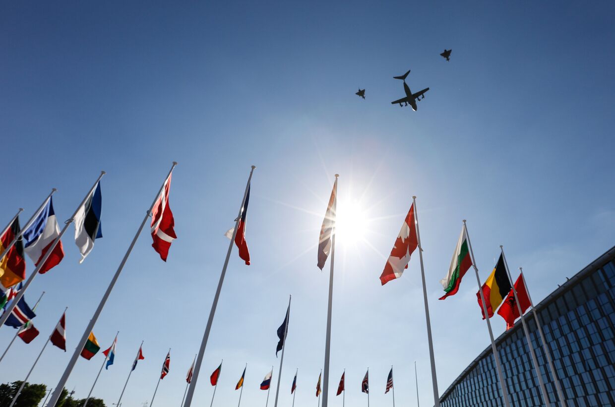 Флаги стран-участниц на саммите НАТО в Брюсселе