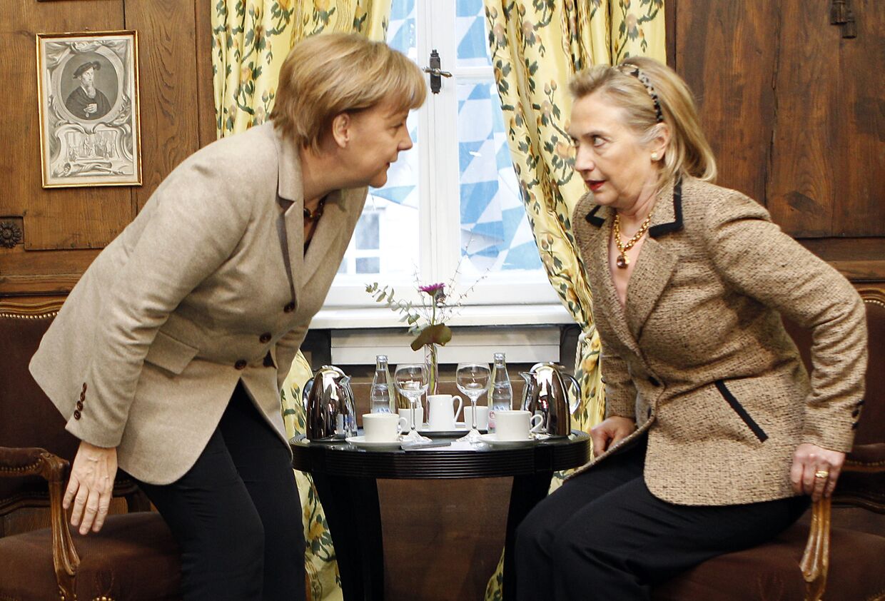 Госсекретарь США Хиллари Клинтон и канцлер Германии Ангела Меркель