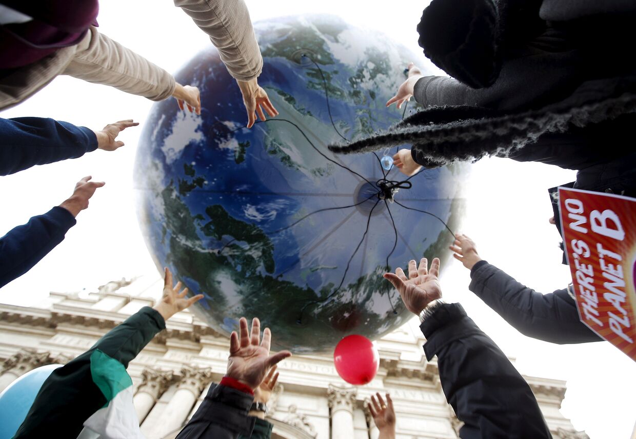 Акция протеста во время всемирной конференции по изменению климата в Риме