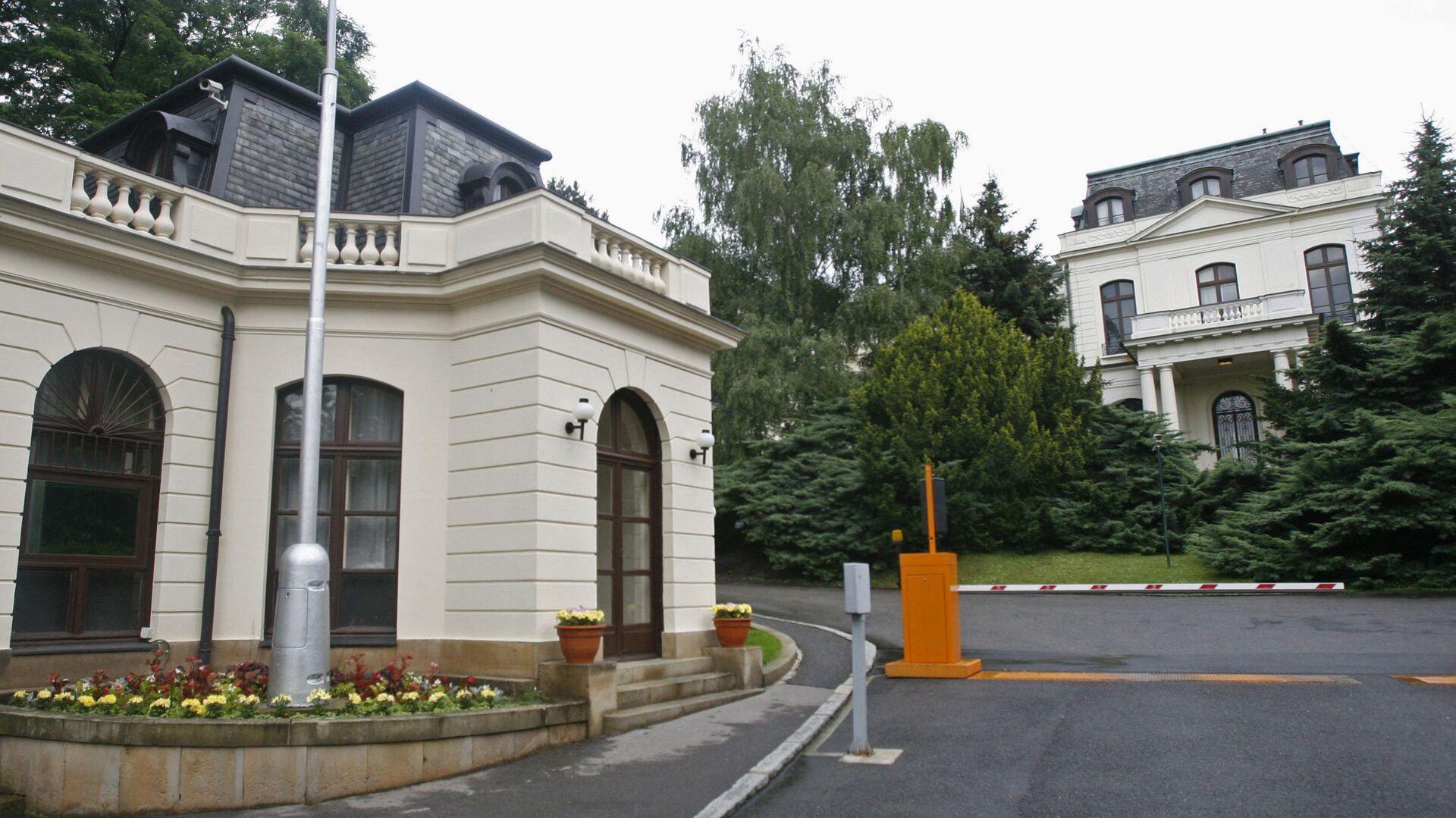 Здание российского посольства в Праге - ИноСМИ, 1920, 09.03.2023