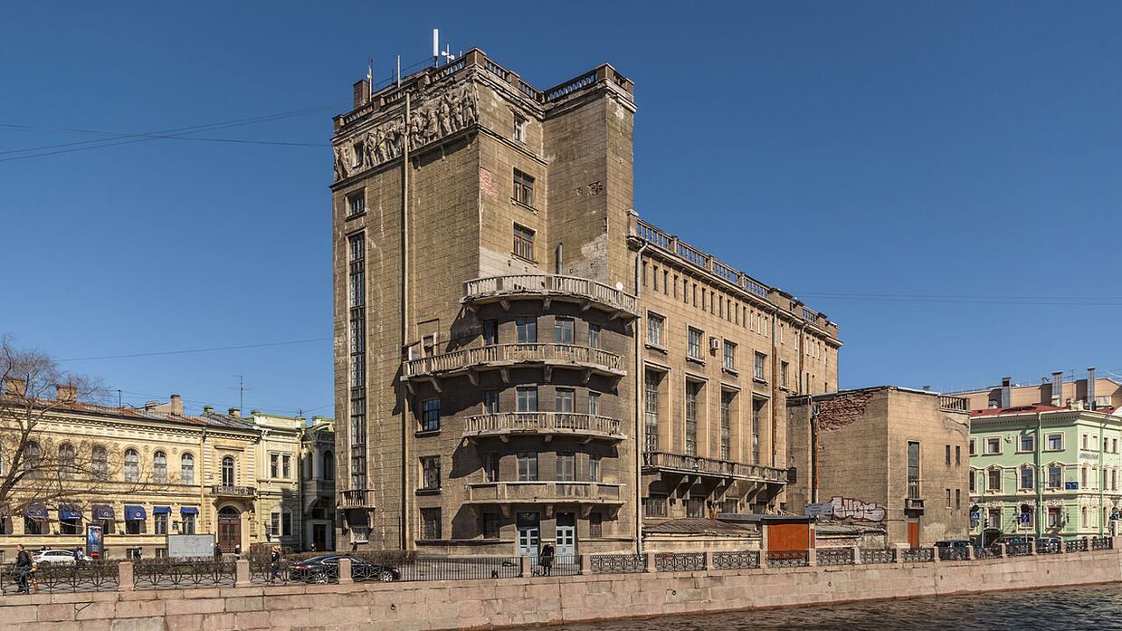 Дом культуры работников связи (бывшая Немецкая реформатская церковь) в Санкт-Петербурге