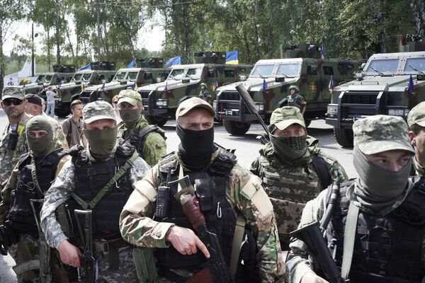 Украинские солдаты получают правительственной награды за участие в боевых действиях на востоке страны Украинские солдаты получают правительственной награды за участие в боевых действиях на востоке страны
