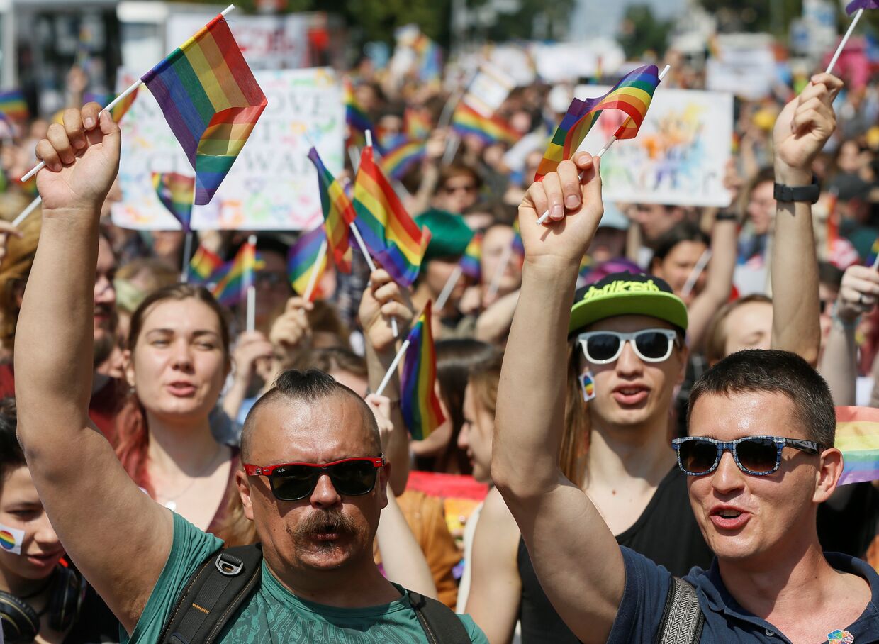 Участники «марша равенства» в Киеве