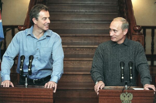 Путин и Блэр на пресс-конференции, 2002 год Путин и Блэр на пресс-конференции, 2002 год