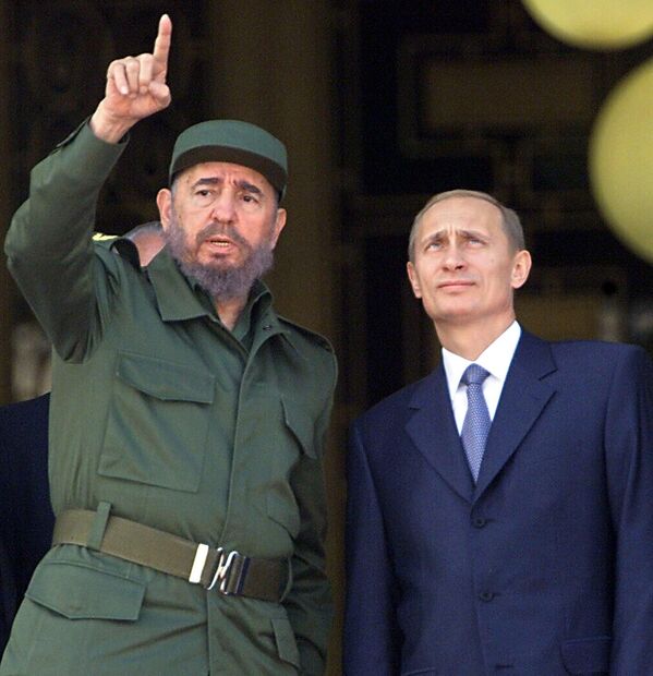 Президент Кубы Фидель Кастро и президент России Владимир Путин
