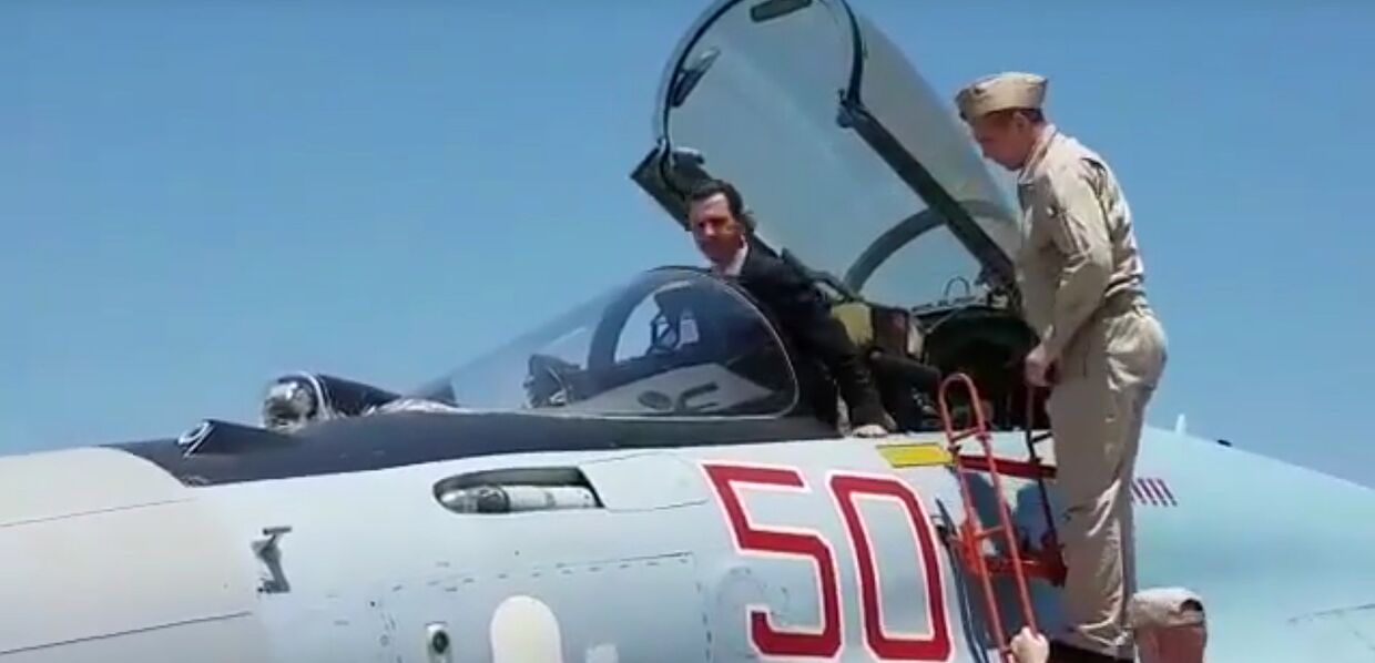 Асад в кабине Су-35