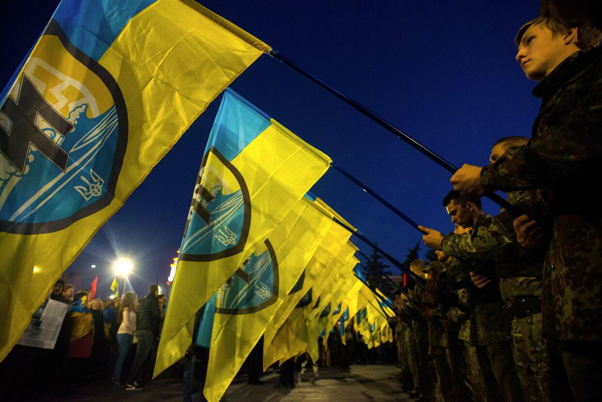 Участники марша по случаю 72-й годовщины образования Украинской повстанческой армии в Харькове