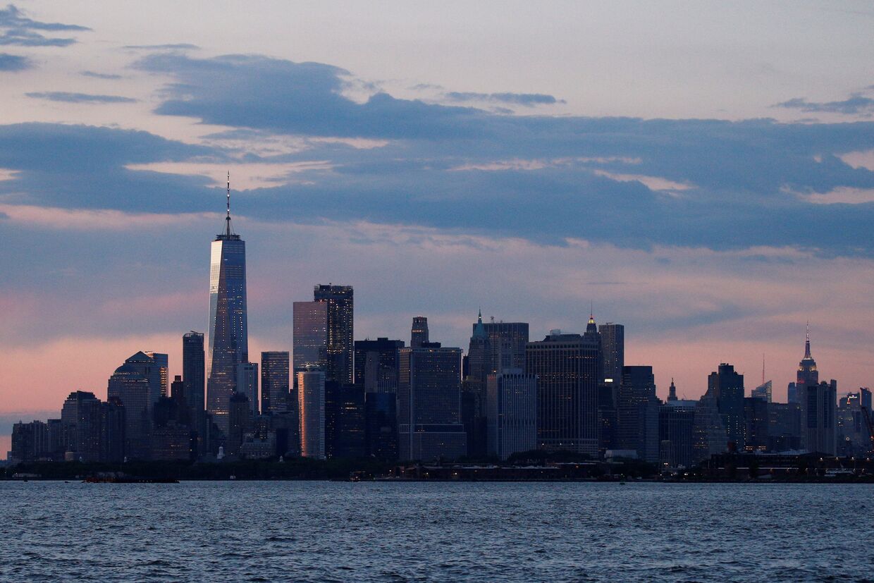 Вид на Манхэттен из района Бруклин в Нью-Йорке