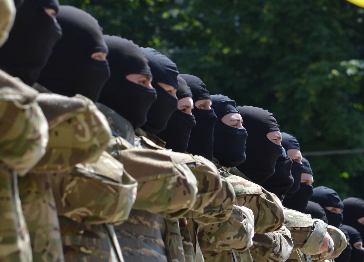 Бойцы батальона Азов приняли присягу в Киеве. 2014 год