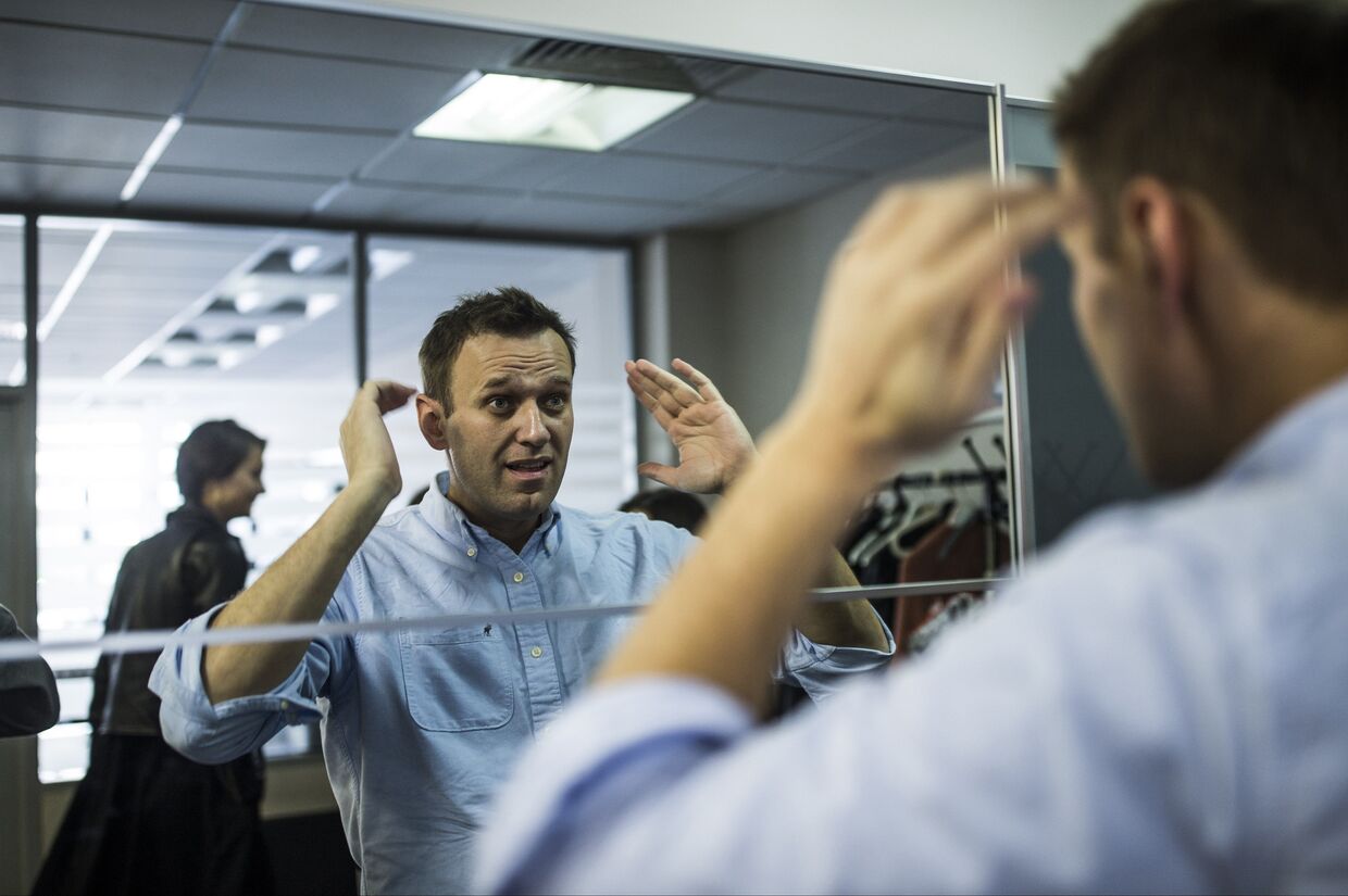 Алексей Навальный в своем офисе в Москве