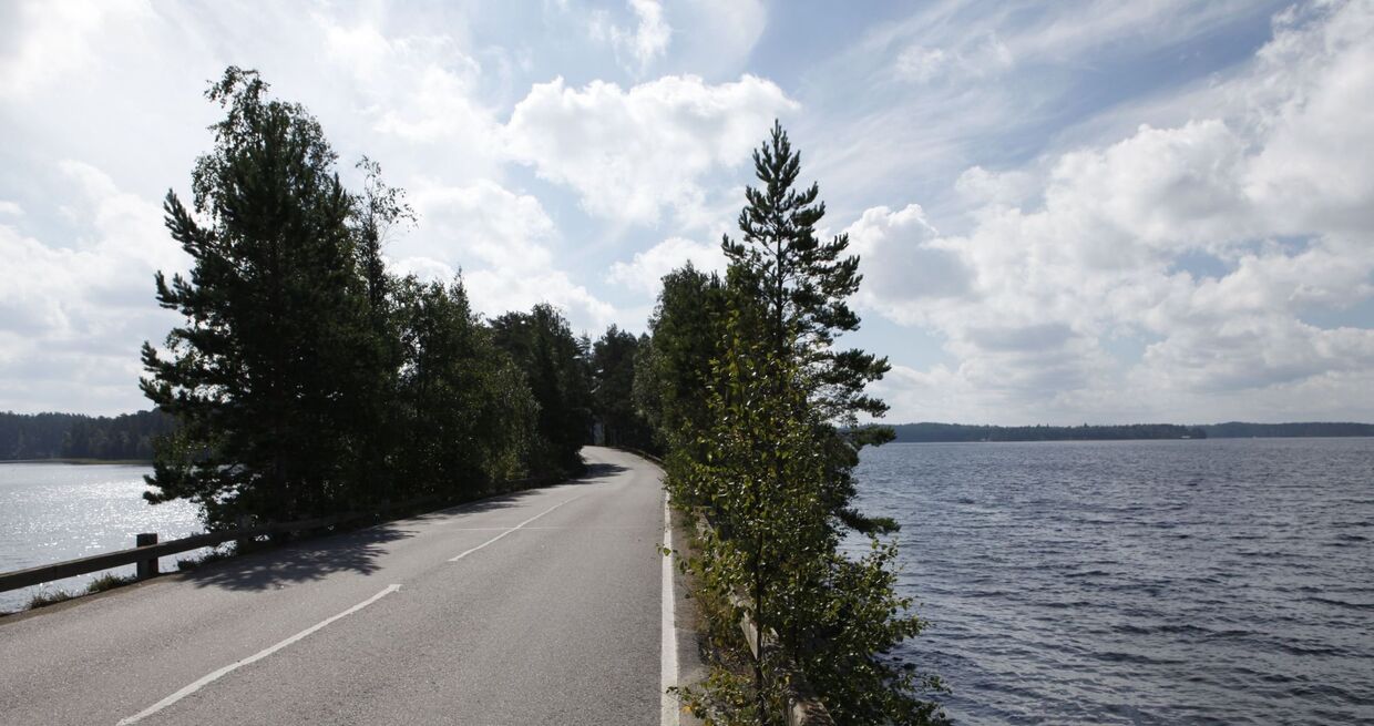 Дорога на острове Пункахарью в Финляндии
