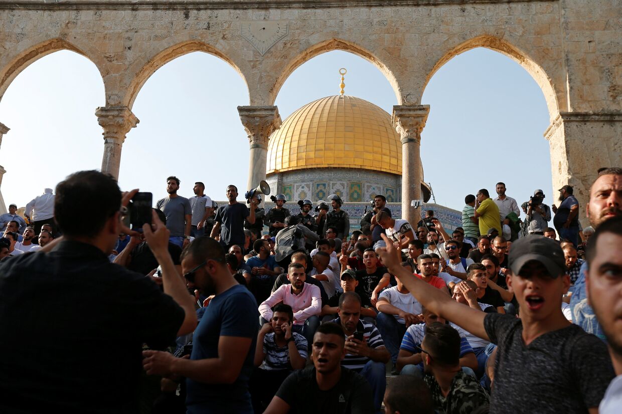 Палестинцы на Храмовой Горе в Иерусалиме