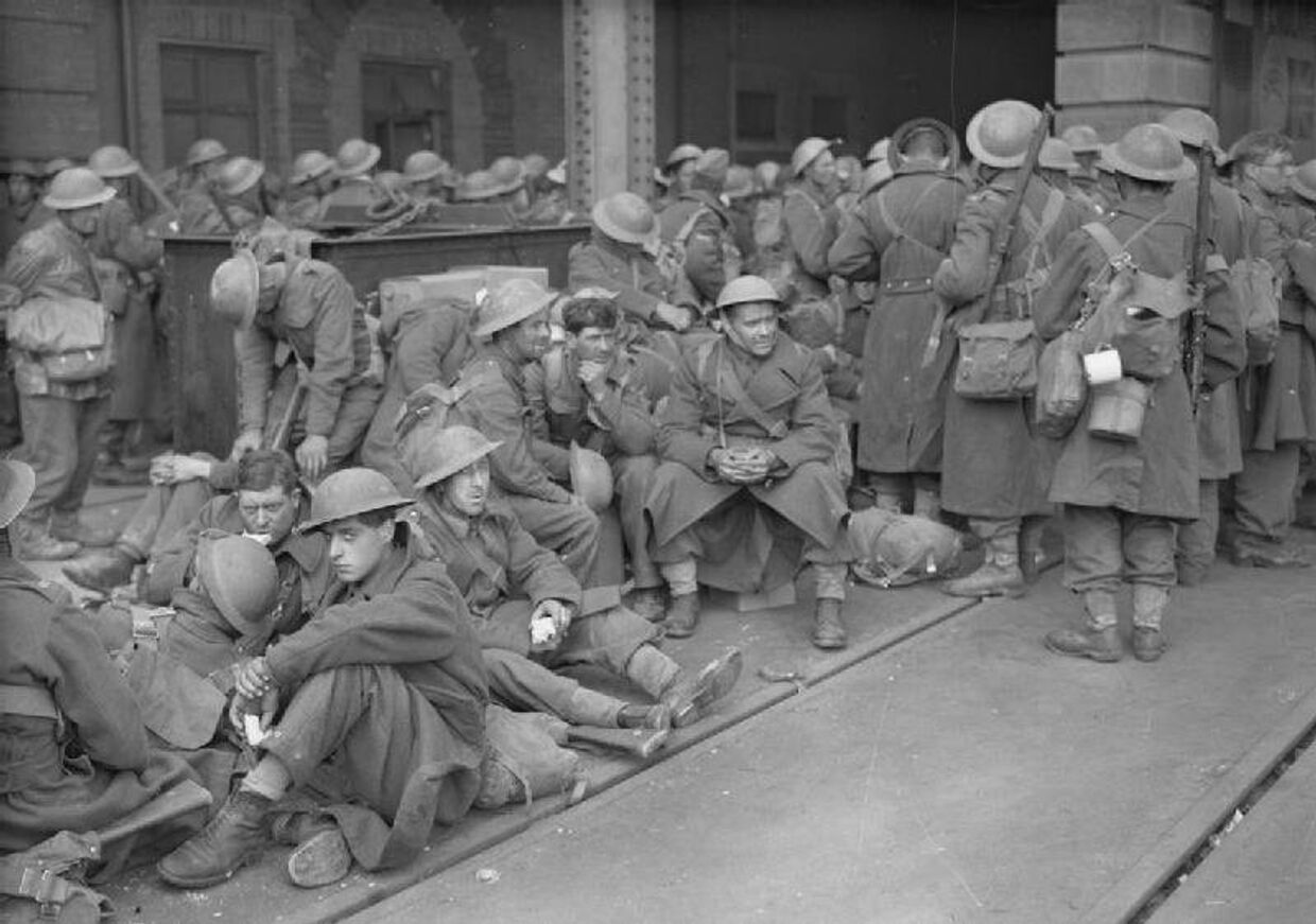 Июнь 1940. Солдаты в ожидании эвакуации из Дюнкерка