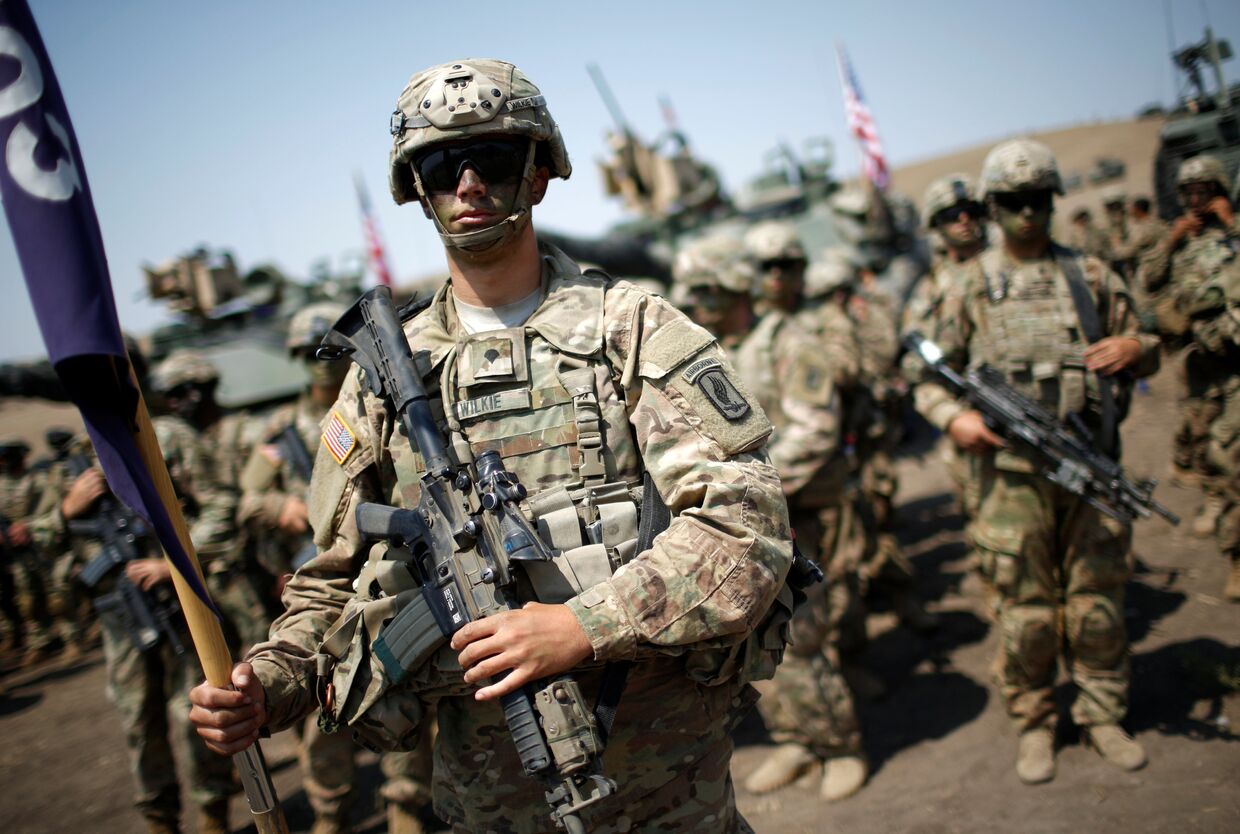 Американские военнослужащие на церемонии закрытия учений НАТО Noble Partner