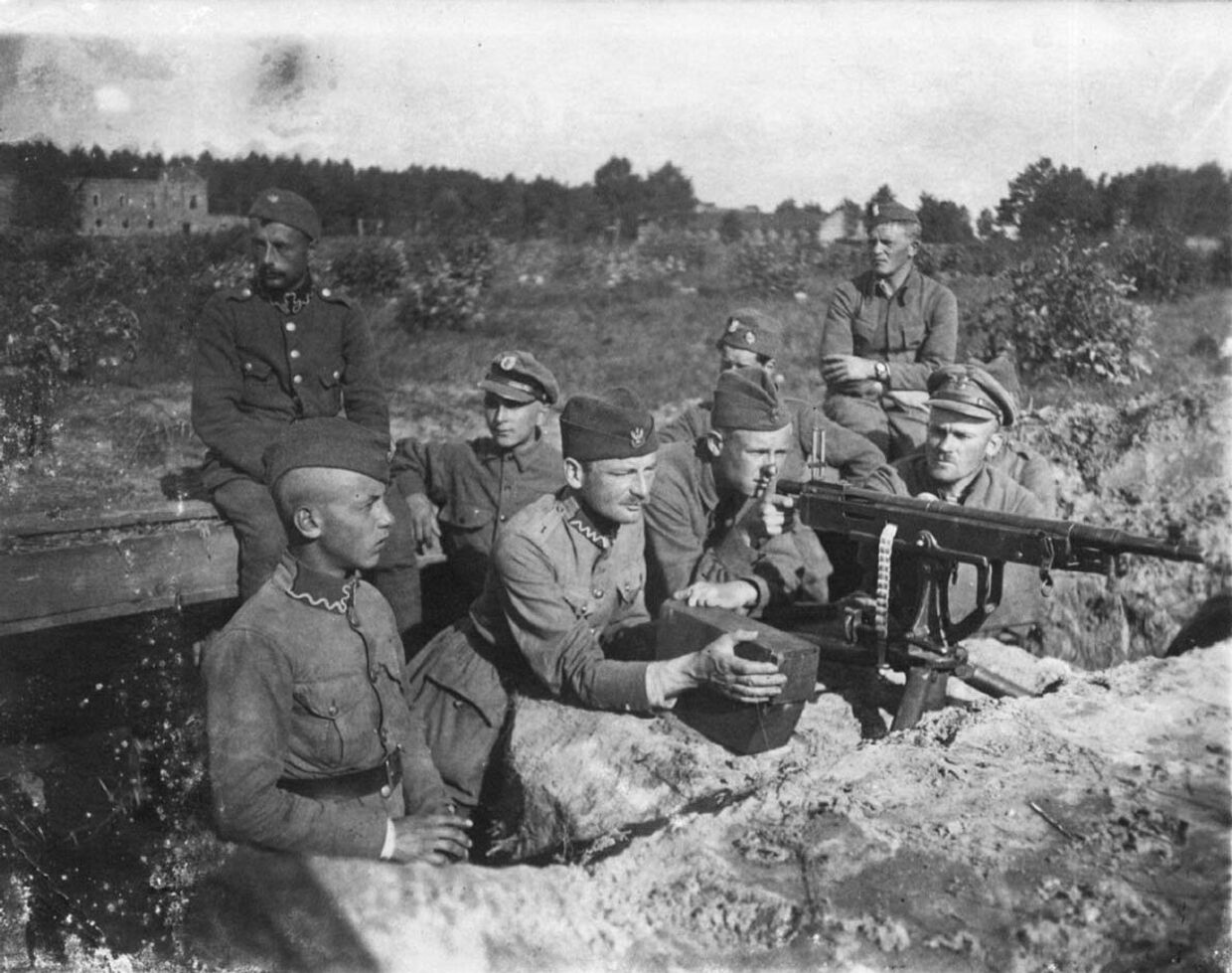 Польские окопы под Милосной, август 1920