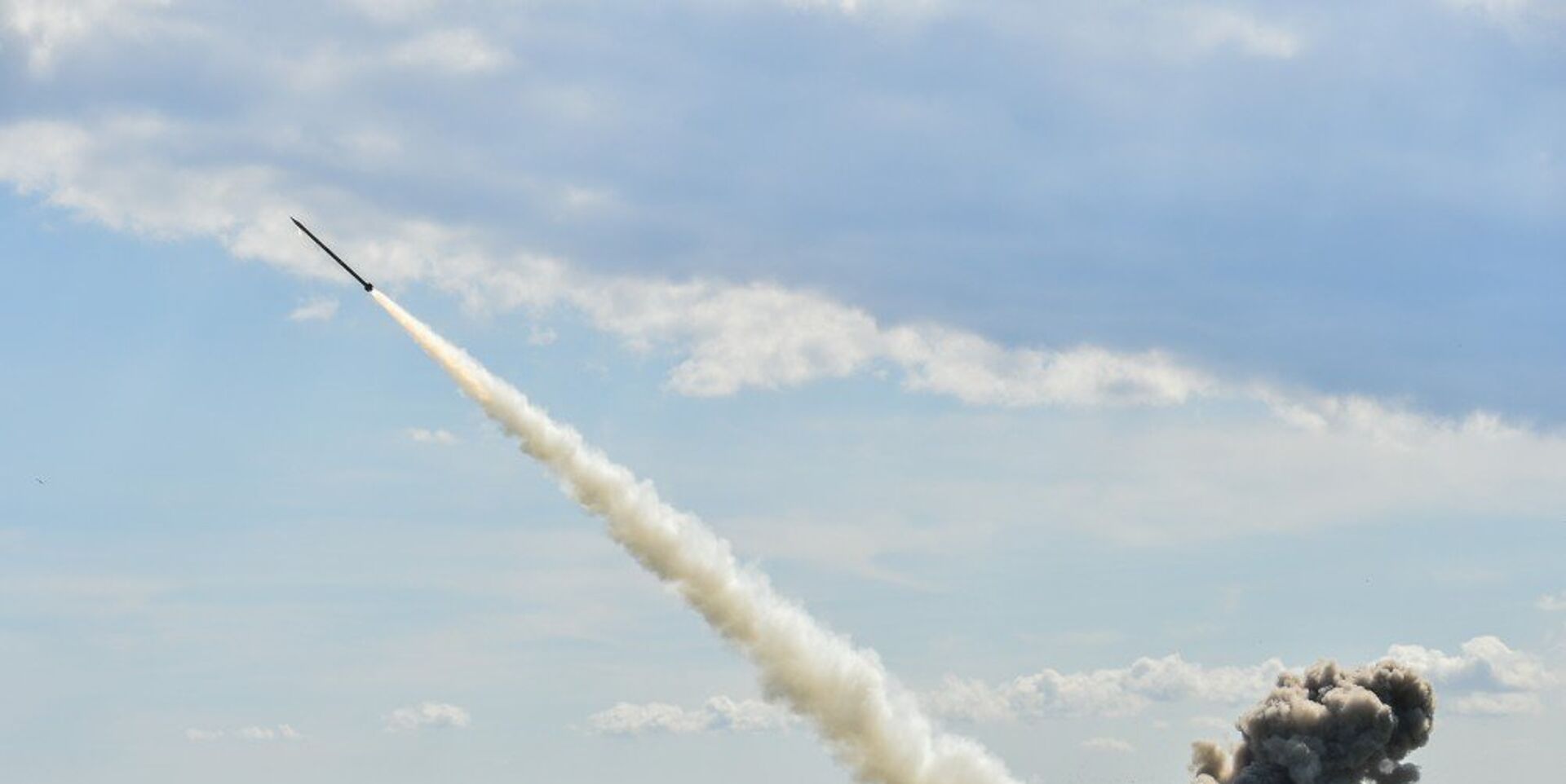 Украинские военные провели испытания новой украинской высокоточной управляемой боевой ракеты, 26 мая 2017 - ИноСМИ, 1920, 06.09.2023