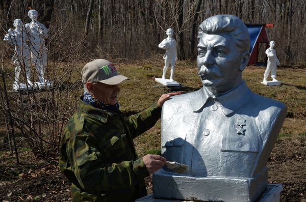 Коллекция советских скульптур и бюстов во Владивостоке