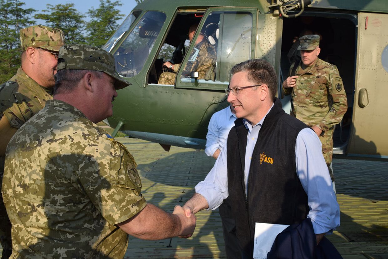 Спецпредставитель США по Украине Курт Волкер на Донбассе