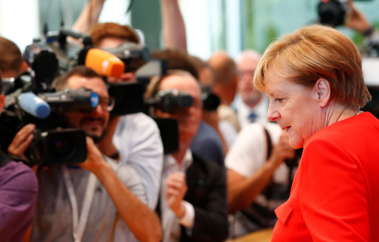 Канцлер Германии Ангела Меркель на пресс-конференции в Берлине