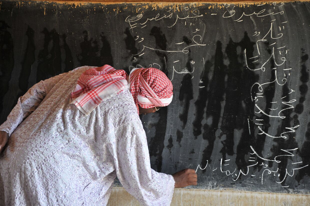 Учитель арабского языка в школе в Гао, Мали