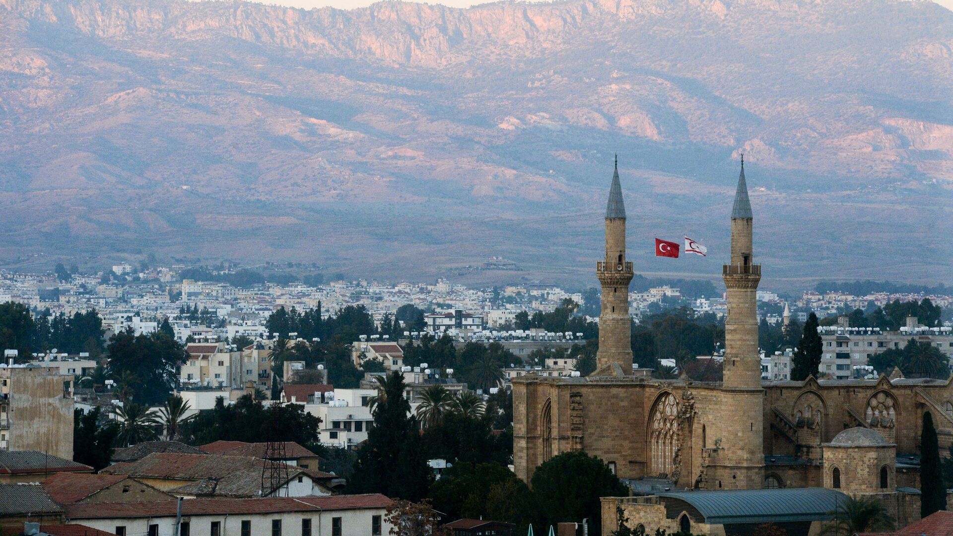 Часть Никосии, которая является территорией частично признанного государства Турецкая республика Северного Кипра - ИноСМИ, 1920, 17.01.2024