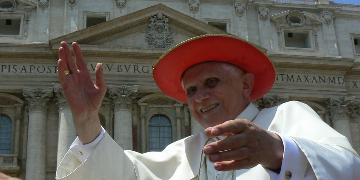 Бенедикт XVI служит мессу на открытом воздухе, 2008 год