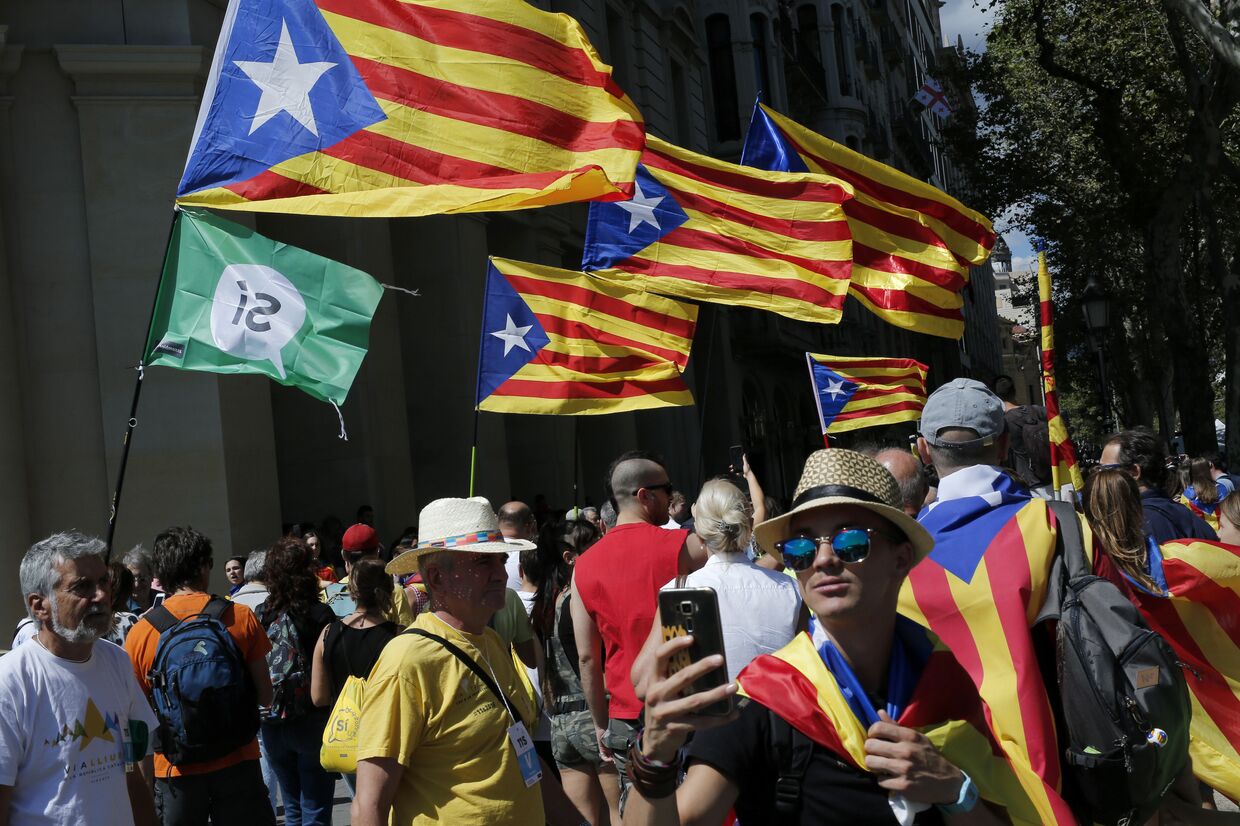 Празднование Национального дня Каталонии в Барселоне