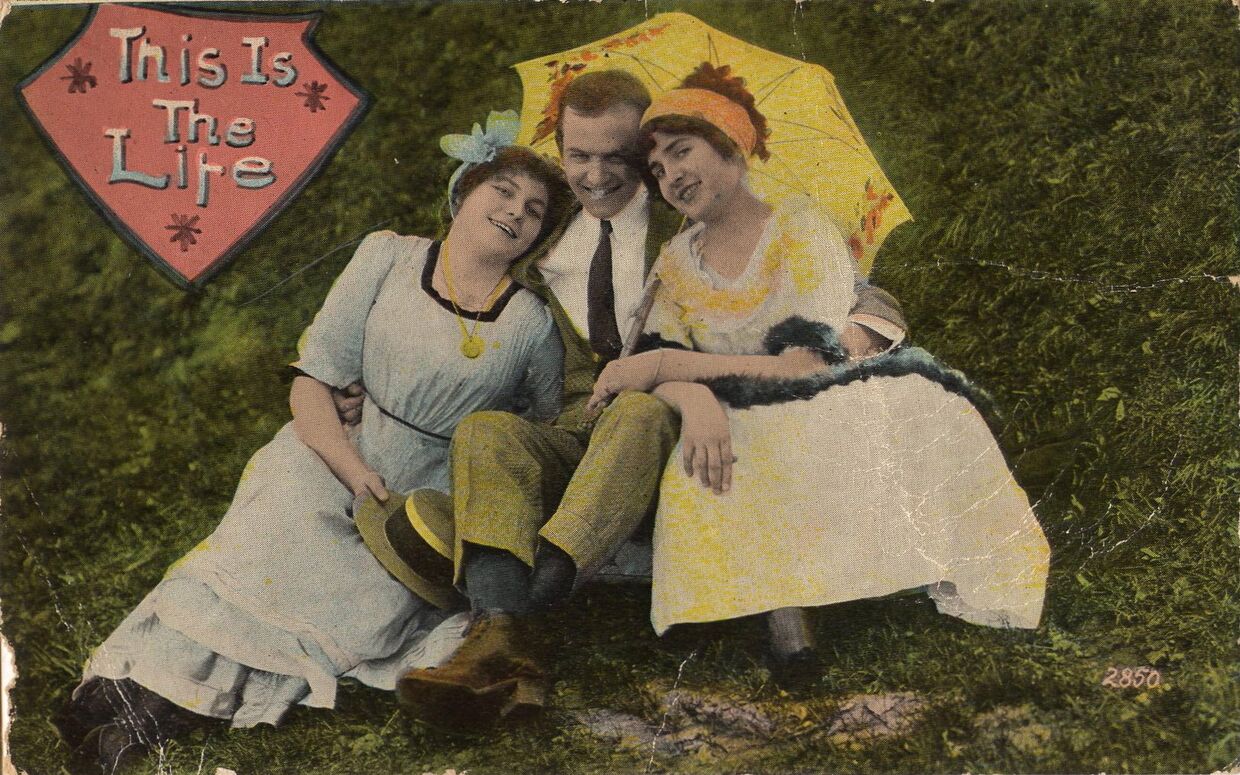Открытка, примерно 1910 год: любовь втроем