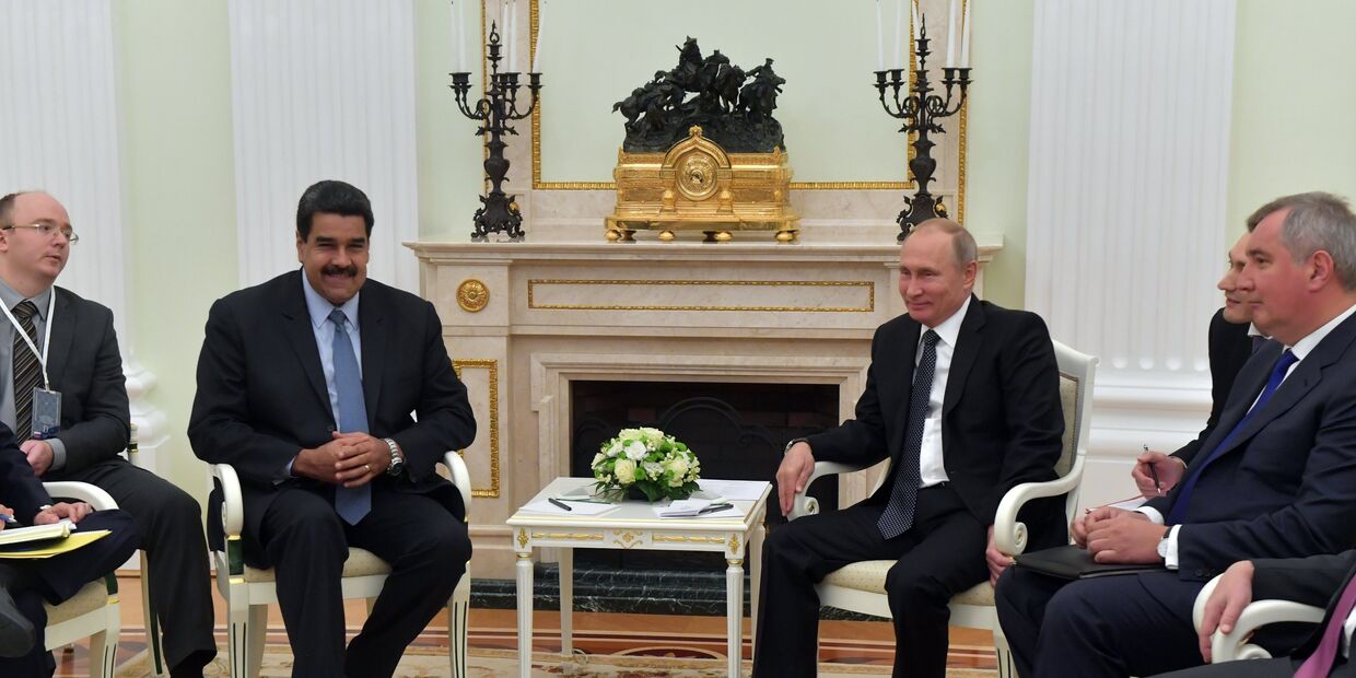 Президент РФ Владимир Путин и президент Боливарианской Республики Венесуэла Николас Мадуро