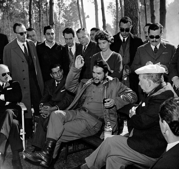 Че Гевара с президентом Уругвая в Пунта-Дель-Эсте, 1961 год