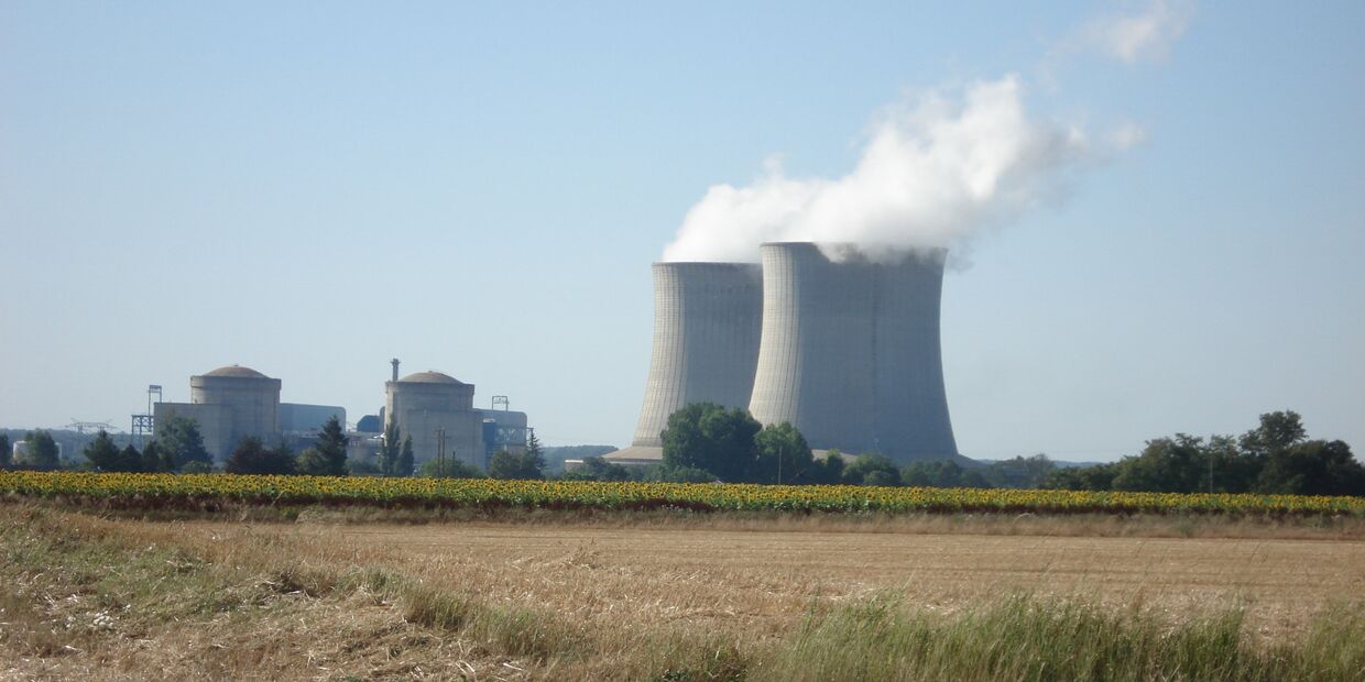 Атомная электростанция Сен-Лоран во Франции
