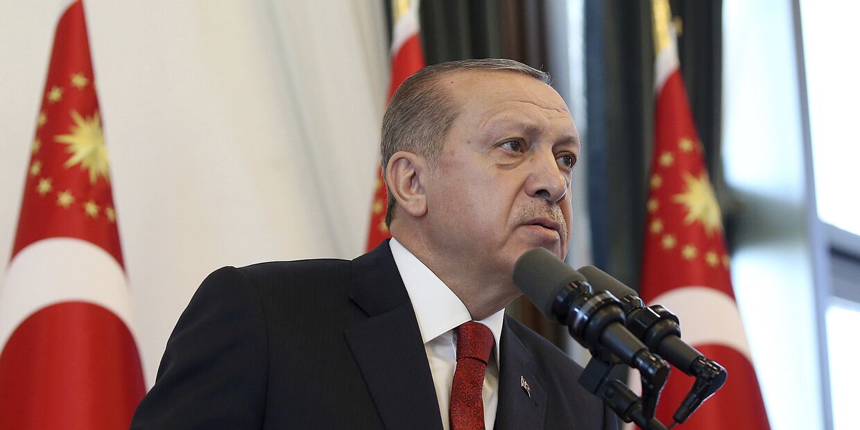 Президент Турции Реджеп Тайип Эрдоган выступает перед губернаторами в Анкаре. 2 октября 2017