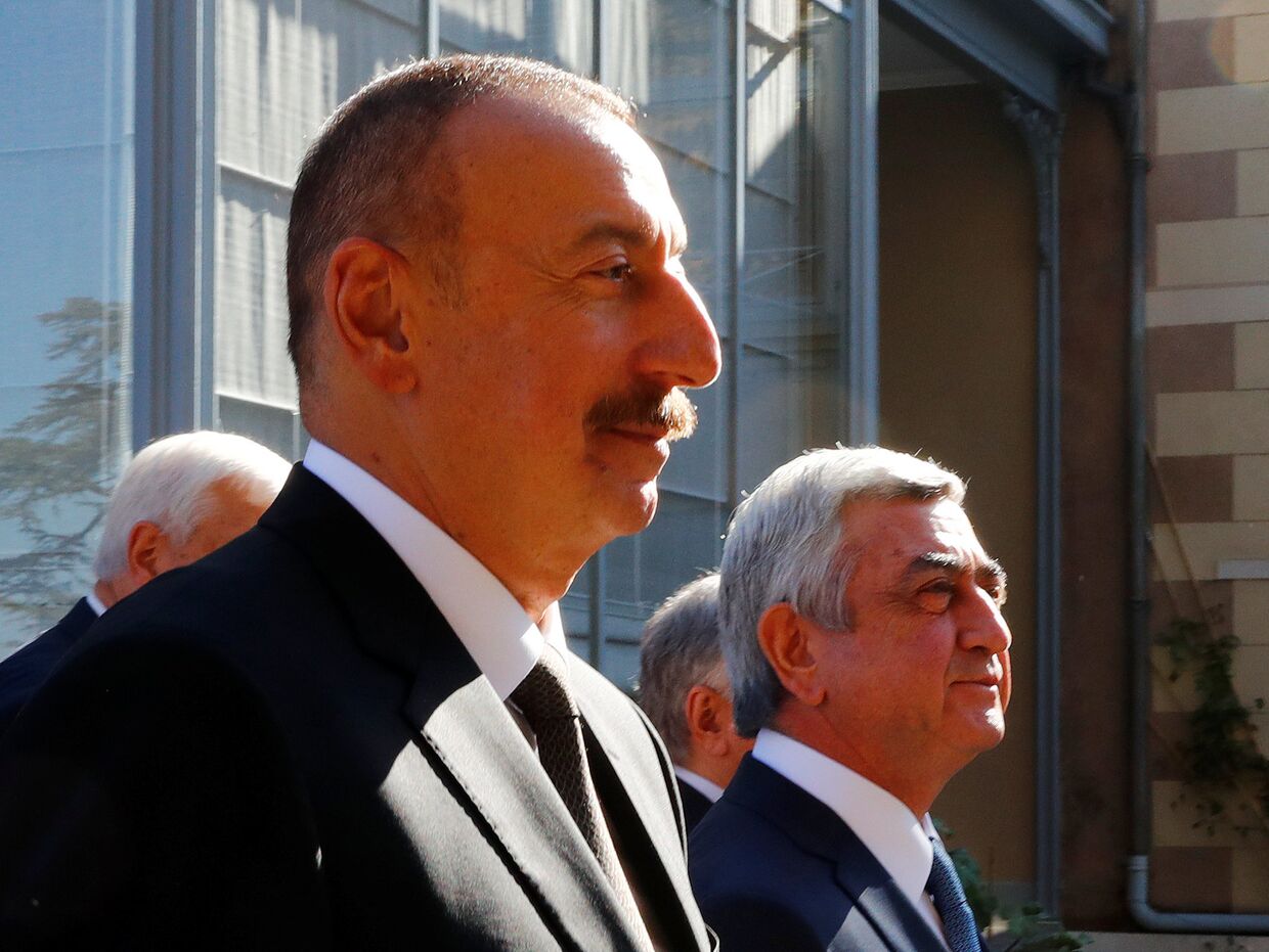 Президент Азербайджана Ильхам Алиев и президент Армении Серж Саргсян в Женеве