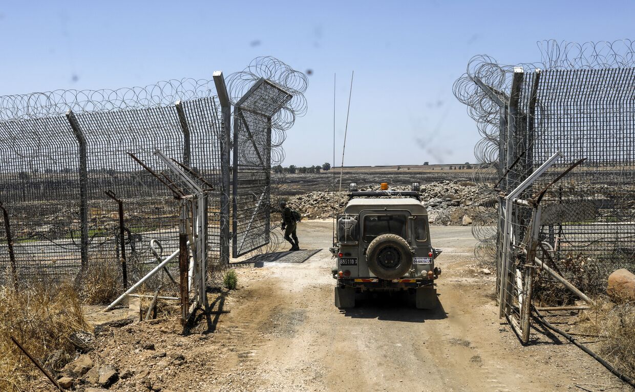Израильские военные возле израильско-сирийской границы