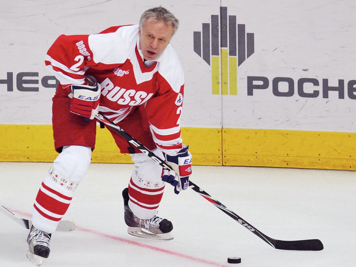 Вячеслав Фетисов во время матча ветеранов хоккея России и Канады