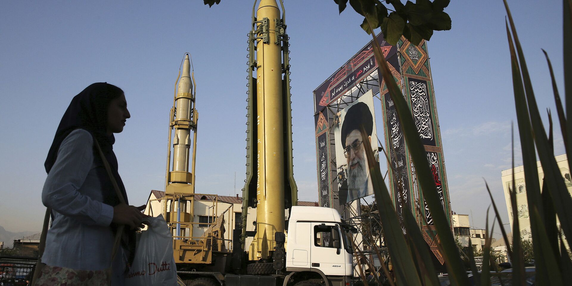 Твердотопливная ракета Ghadr-H на площади Бахарестан в Тегеране, Иран - ИноСМИ, 1920, 22.03.2026