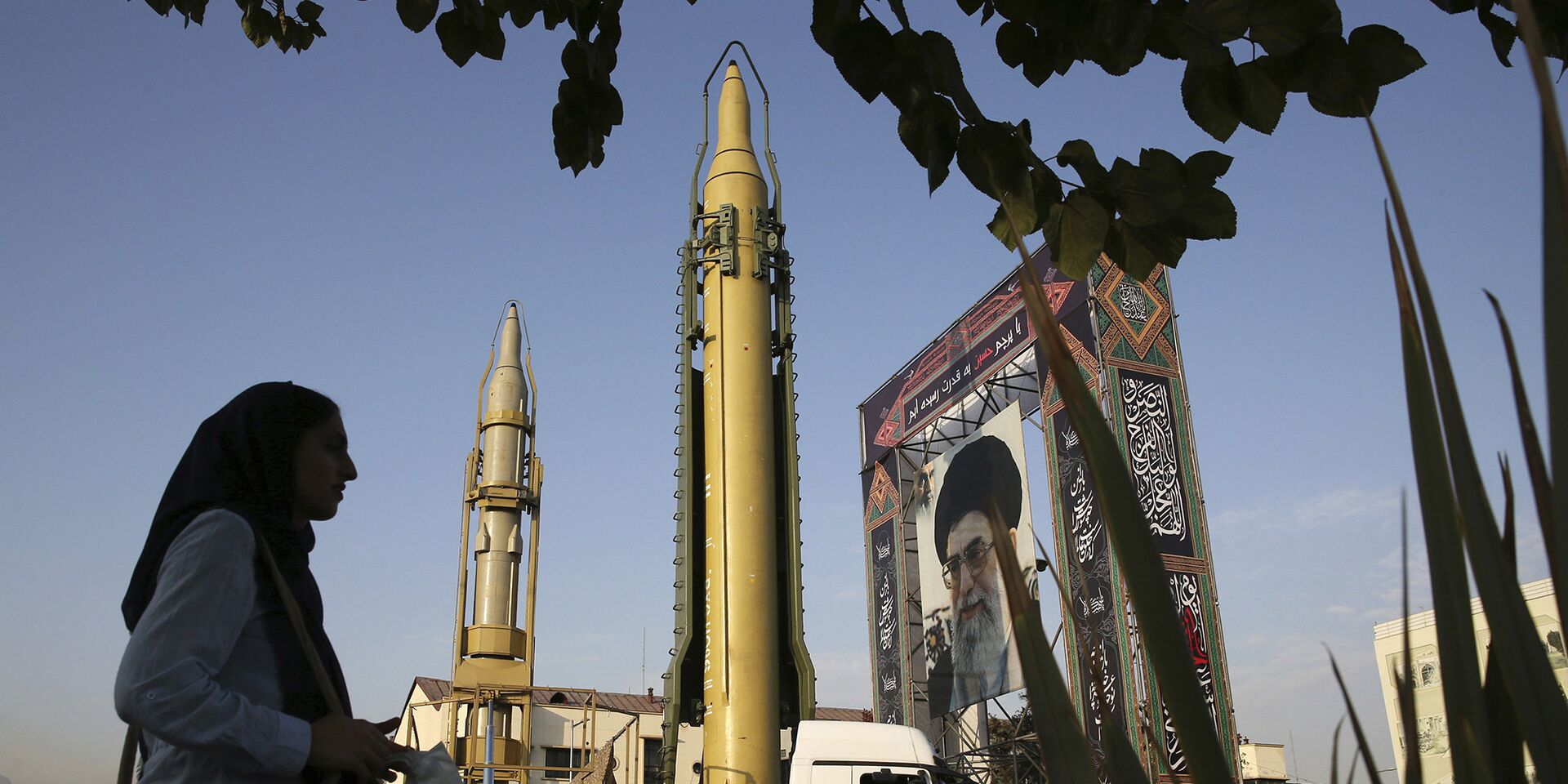 Твердотопливная ракета Ghadr-H на площади Бахарестан в Тегеране, Иран - ИноСМИ, 1920, 20.02.2021