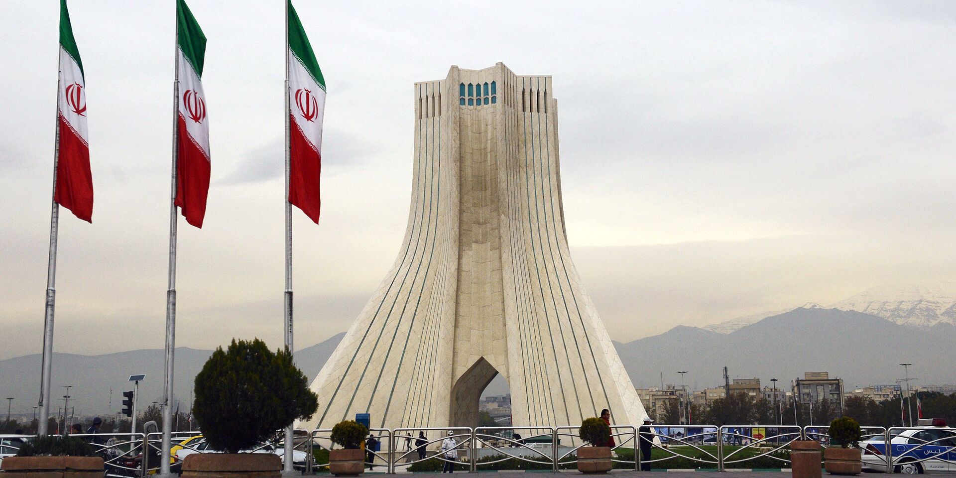 Башня Азади, построенная на одноименной площади в Тегеране - ИноСМИ, 1920, 03.05.2023